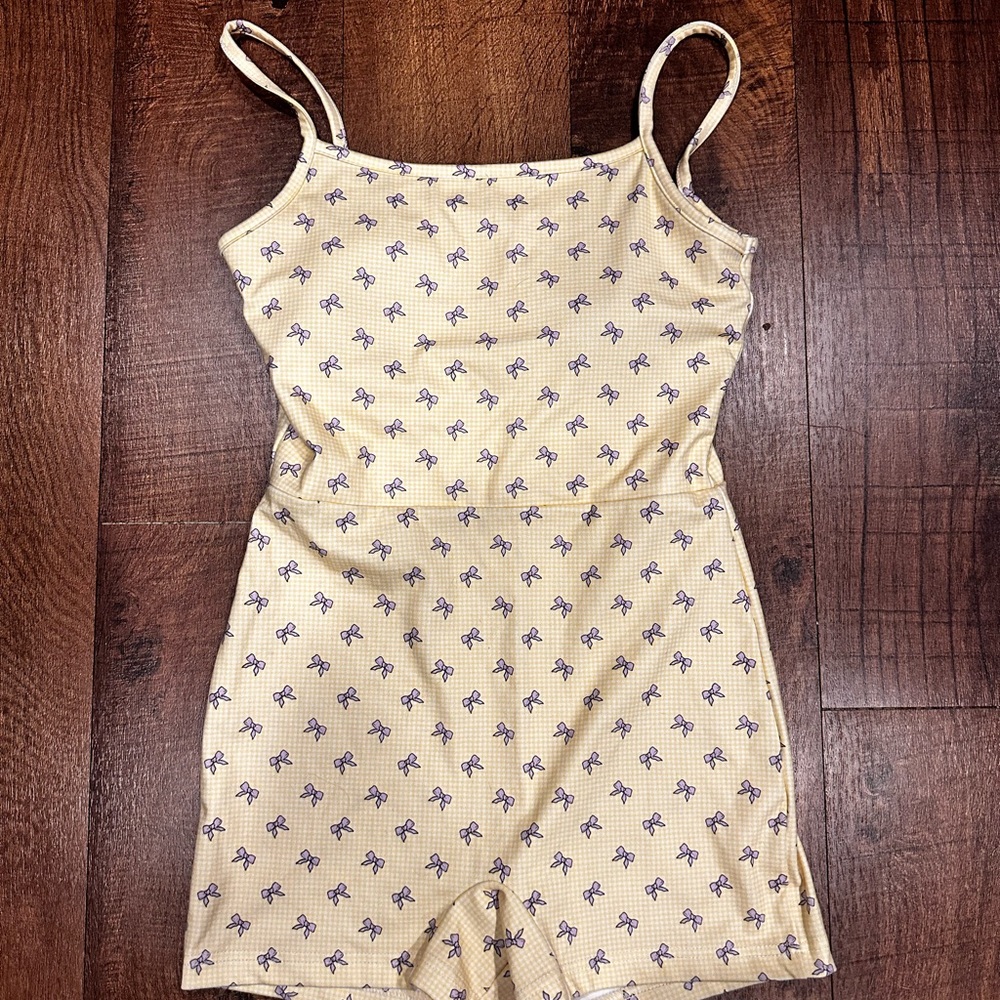 Chic Cream and Purple Bow Print Romper - Picture 3 of 5